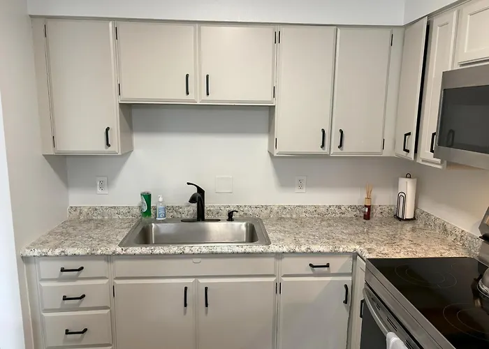 Apartment Peaceful Park 2 Bedroom Remodeled Family Granite City